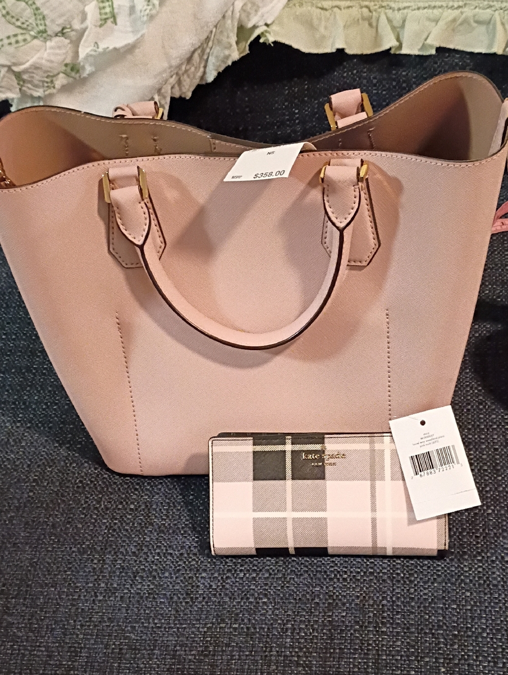 NWT MICHAEL KORS GREENWICH...LARGE LEATHER GRAB BAG
